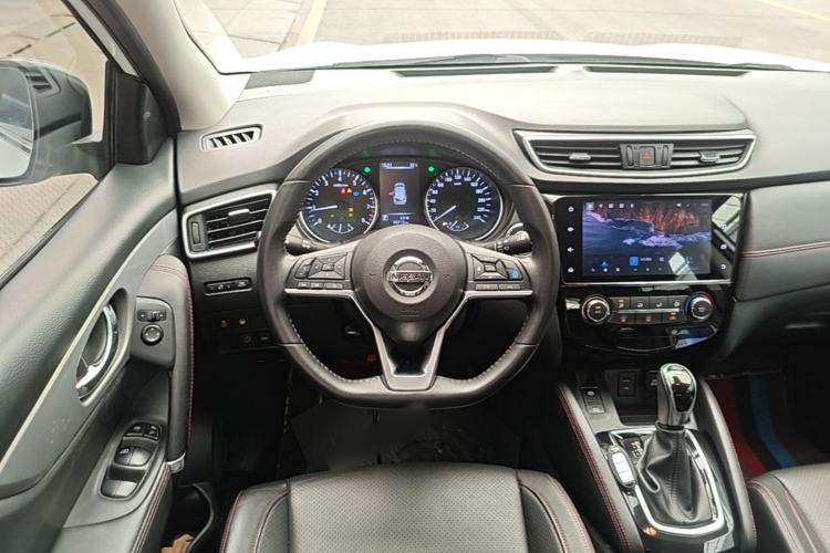 Used Nissan Qashqai 2021 2.0L CVT Luxury Navigation Edition Steering Wheel