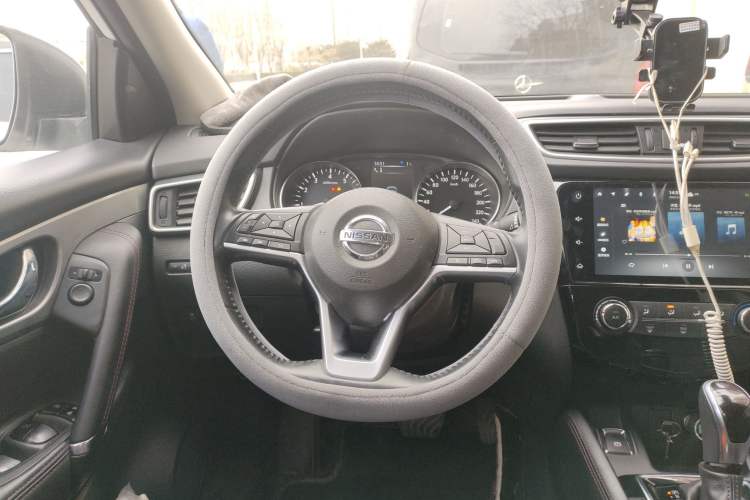 Used Nissan Qashqai 2021 2.0L CVT Luxury Edition Steering Wheel