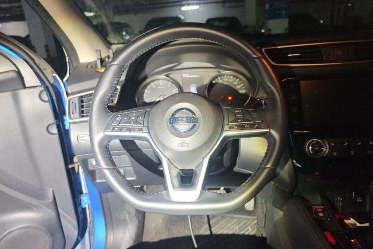 Used Nissan Qashqai 2021 2.0L CVT Luxury Edition Steering Wheel