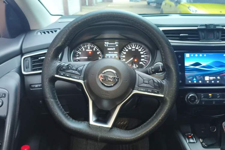 Used Nissan Qashqai 2021 2.0L CVT Luxury Edition Steering Wheel