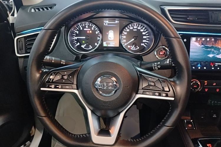 Used Nissan Qashqai 2021 2.0L CVT Luxury Edition Steering Wheel
