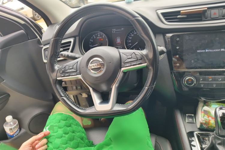 Used Nissan Qashqai 2021 2.0L CVT Luxury Edition Steering Wheel