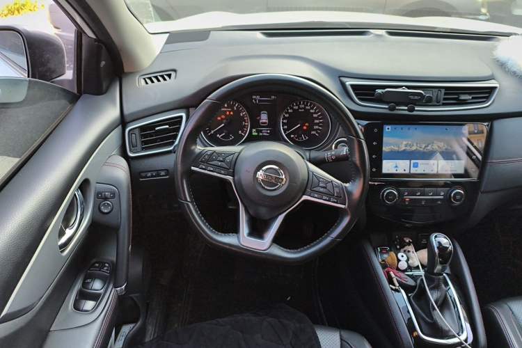 Used Nissan Qashqai 2021 2.0L CVT Luxury Edition Steering Wheel