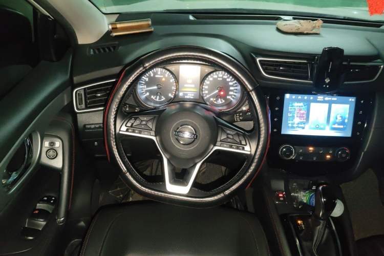 Used Nissan Qashqai 2021 2.0L CVT Luxury Edition Steering Wheel