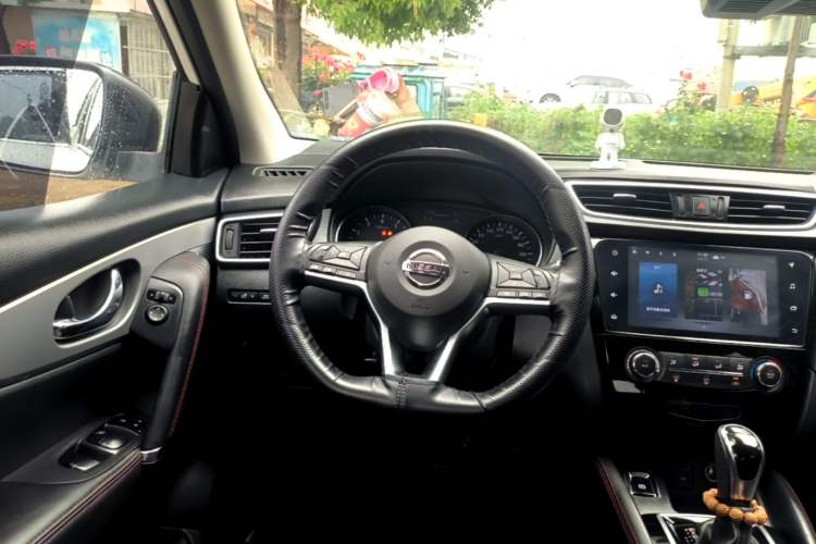 Used Nissan Qashqai 2021 2.0L CVT Luxury Edition Steering Wheel