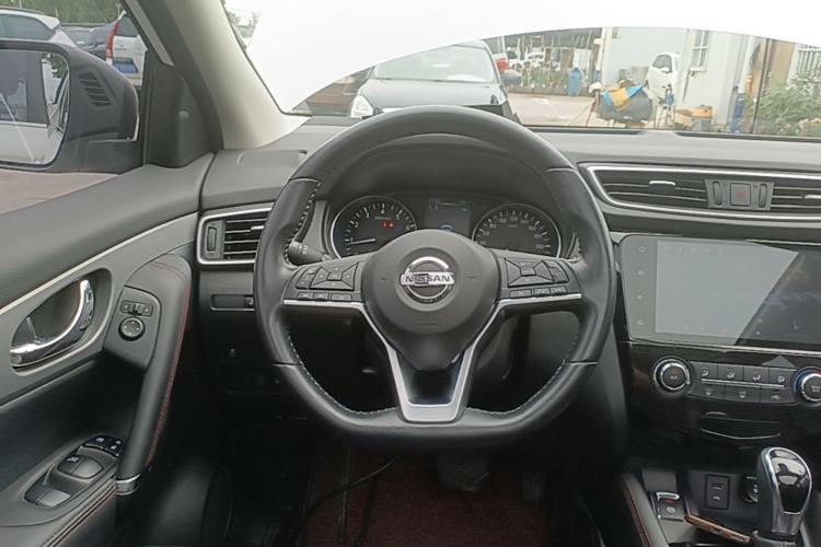 Used Nissan Qashqai 2021 2.0L CVT Luxury Edition Steering Wheel