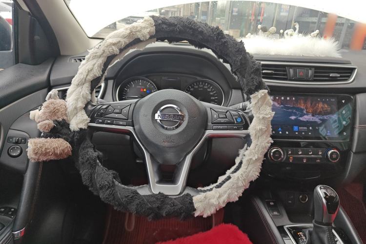 Used Nissan Qashqai 2021 2.0L CVT Luxury Navigation Edition Steering Wheel