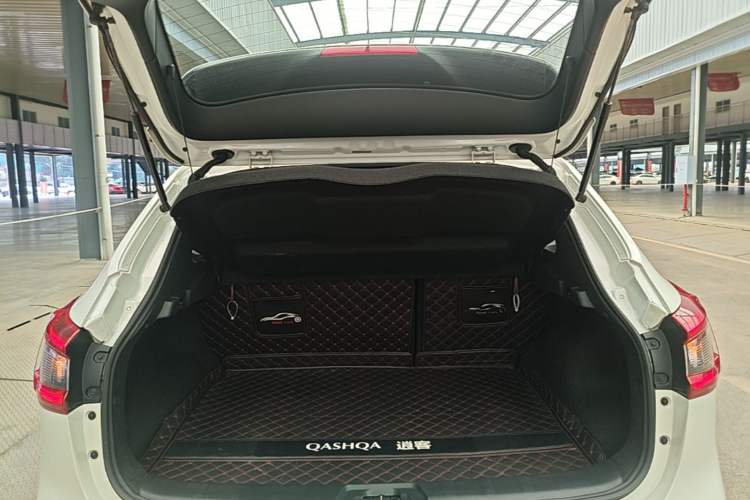 Used Nissan Qashqai 2021 2.0L CVT Luxury Navigation Edition Trunk