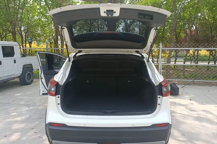 Used Nissan Qashqai 2021 2.0L CVT Luxury Edition Trunk