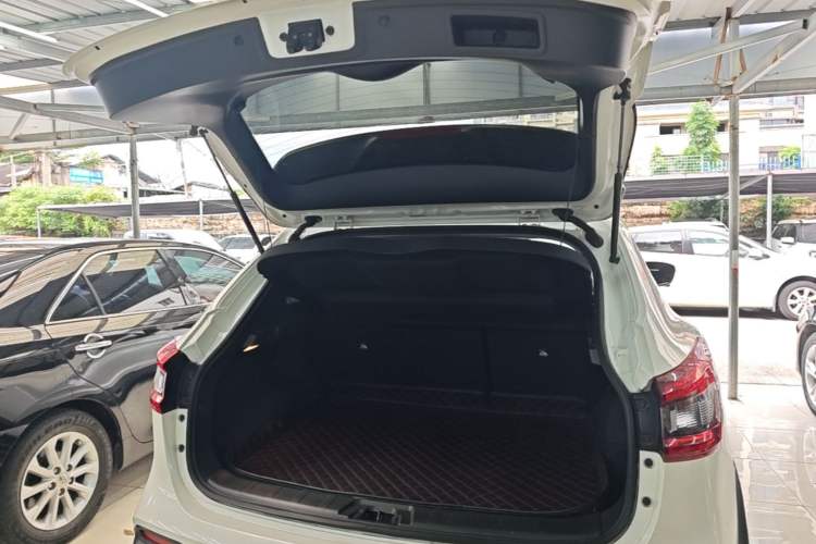 Used Nissan Qashqai 2021 2.0L CVT Luxury Edition Trunk