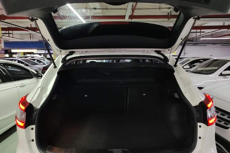 Used Nissan Qashqai 2021 2.0L CVT Luxury Edition Trunk