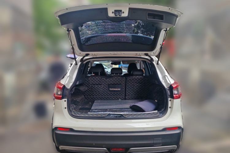 Used Nissan Qashqai 2021 2.0L CVT Luxury Navigation Edition Trunk