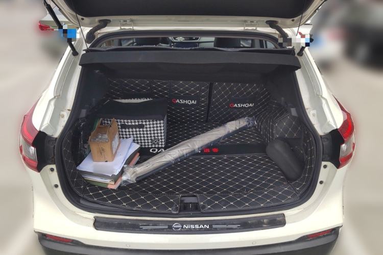 Used Nissan Qashqai 2021 2.0L CVT Luxury Edition Trunk