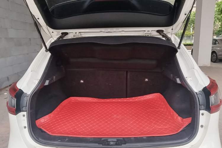 Used Nissan Qashqai 2021 2.0L CVT Luxury Edition Trunk