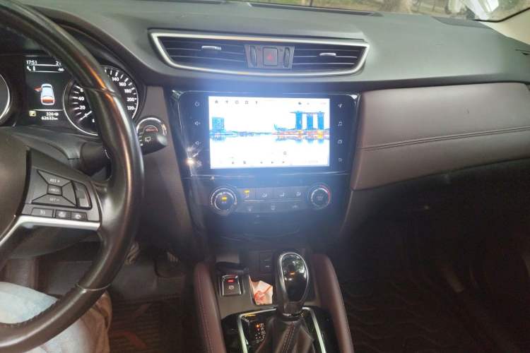 Used Nissan Qashqai 2021 2.0L CVT Luxury Edition Audio And AC Panel