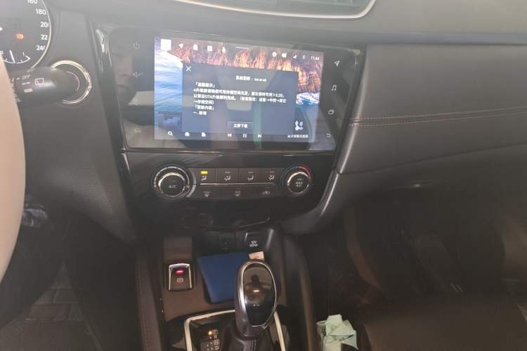 Used Nissan Qashqai 2021 2.0L CVT Luxury Edition Audio And AC Panel