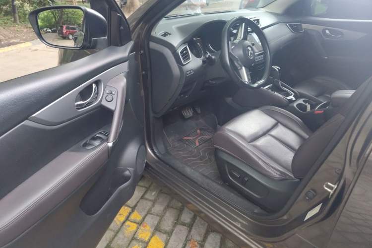 Used Nissan Qashqai 2021 2.0L CVT Luxury Edition Driver Seat