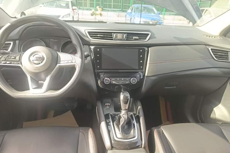 Used Nissan Qashqai 2022 2.0L CVT XV Smart Enjoyment Version Audio And AC Panel