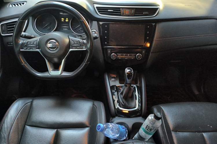 Used Nissan Qashqai 2022 2.0L CVT XV Premier Luxury Edition Center Console