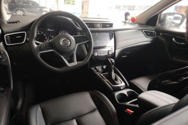 Used Nissan Qashqai 2022 2.0L CVT XV Smart Enjoyment Version Center Console