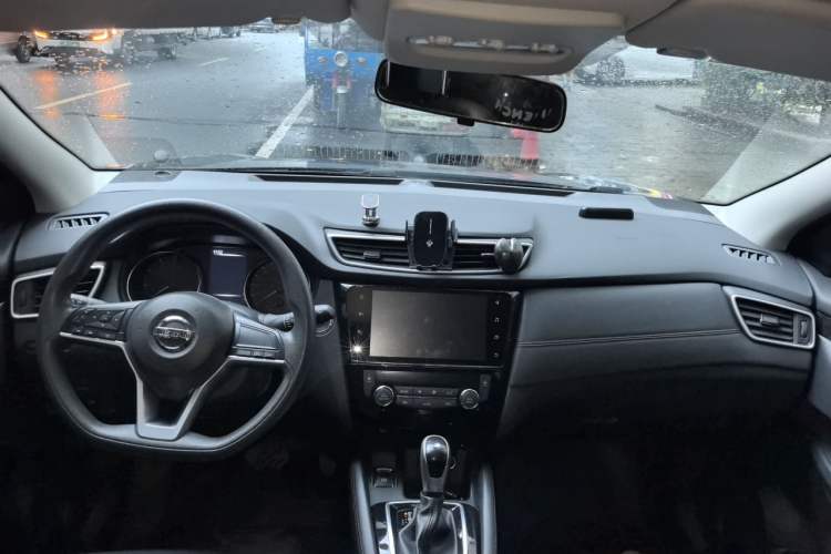 Used Nissan Qashqai 2022 2.0L CVT XV Smart Enjoyment Version Center Console
