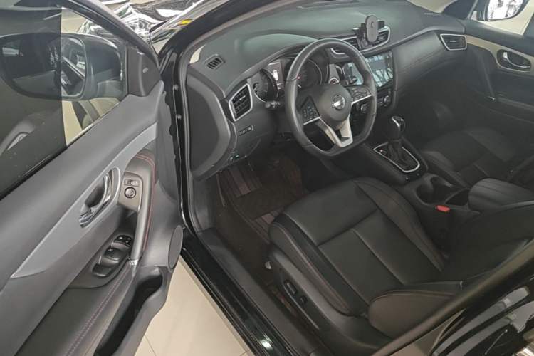 Used Nissan Qashqai 2022 2.0L CVT XV Premier Luxury Edition Driver Seat