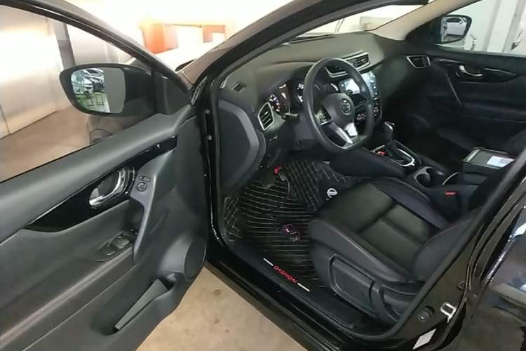 Used Nissan Qashqai 2022 2.0L CVT XV Smart Enjoyment Version Driver Seat