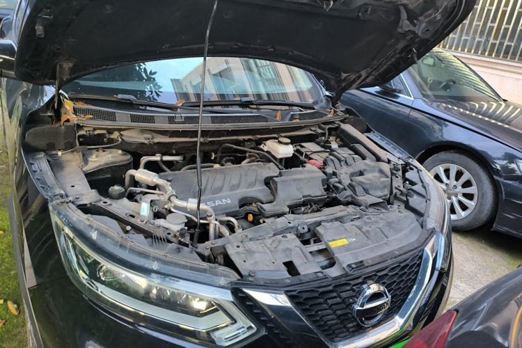 Used Nissan Qashqai 2022 2.0L CVT XV Premier Luxury Edition Engine Bay