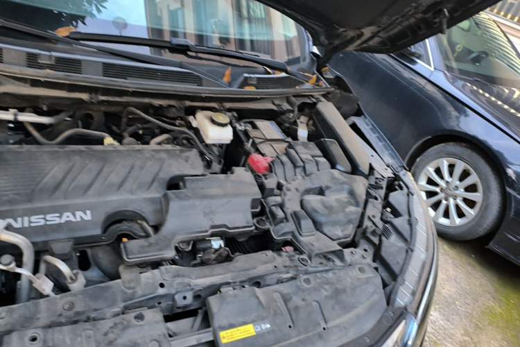 Used Nissan Qashqai 2022 2.0L CVT XV Premier Luxury Edition Engine Bay Left