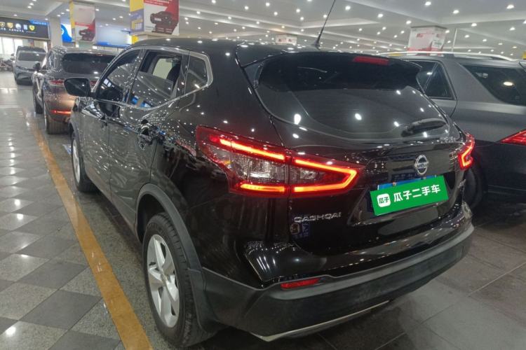 Used Nissan Qashqai 2022 2.0L CVT XV Smart Enjoyment Version Exterior 2