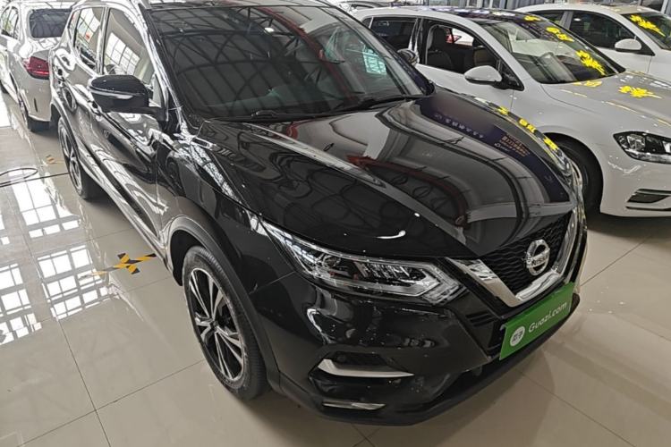 Used Nissan Qashqai 2022 2.0L CVT XV Premier Luxury Edition Front Right 45 Deg