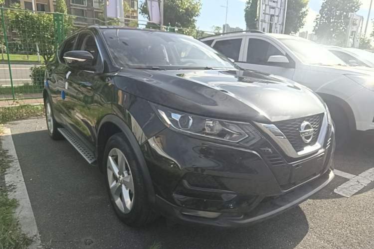 Used Nissan Qashqai 2022 2.0L CVT XV Smart Enjoyment Version Front Right 45 Deg