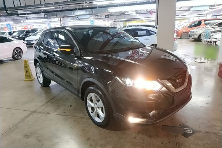 Used Nissan Qashqai 2022 2.0L CVT XV Smart Enjoyment Version Front Right 45 Deg