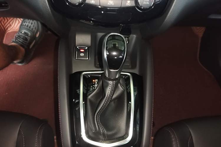 Used Nissan Qashqai 2022 2.0L CVT XV Smart Enjoyment Version Gear Lever