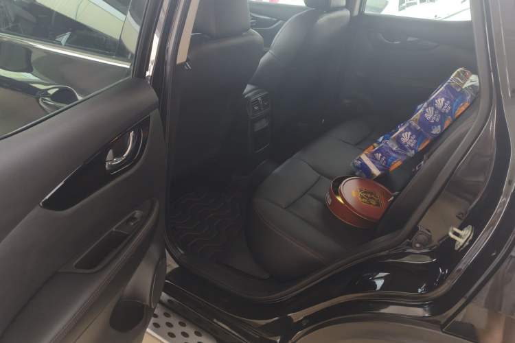 Used Nissan Qashqai 2022 2.0L CVT XV Smart Enjoyment Version Interior 10