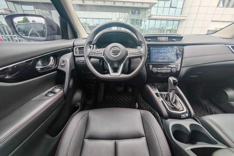 Used Nissan Qashqai 2022 2.0L CVT XV Smart Enjoyment Version Interior 2
