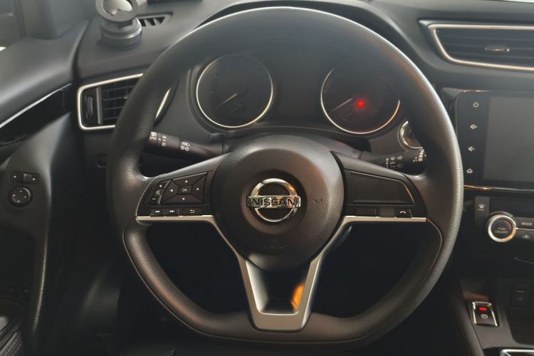 Used Nissan Qashqai 2022 2.0L CVT XV Smart Enjoyment Version Interior 3