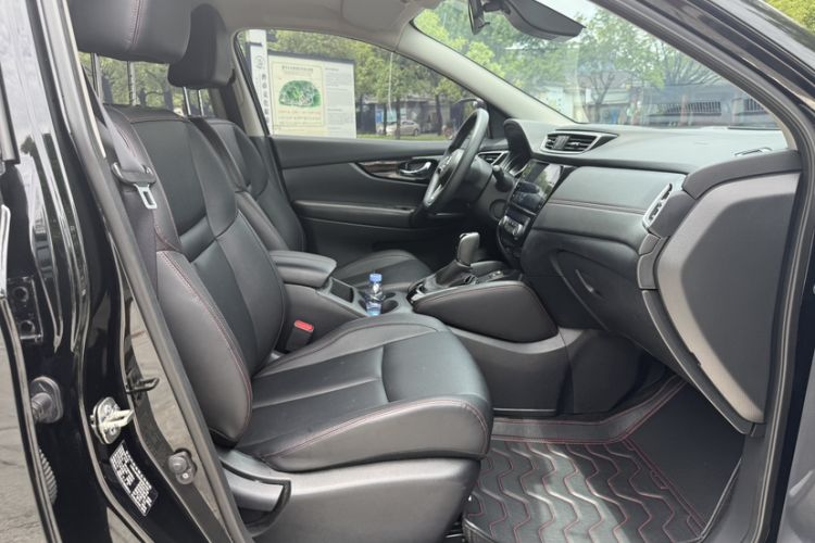 Used Nissan Qashqai 2022 2.0L CVT XV Smart Enjoyment Version Interior 3
