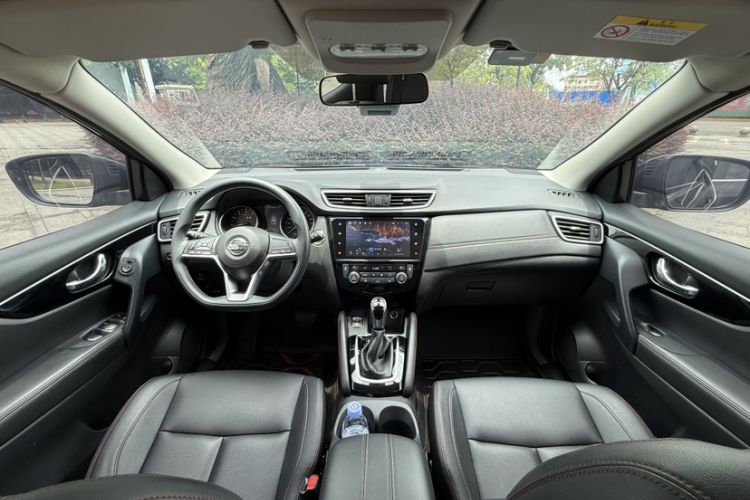 Used Nissan Qashqai 2022 2.0L CVT XV Smart Enjoyment Version Interior 5