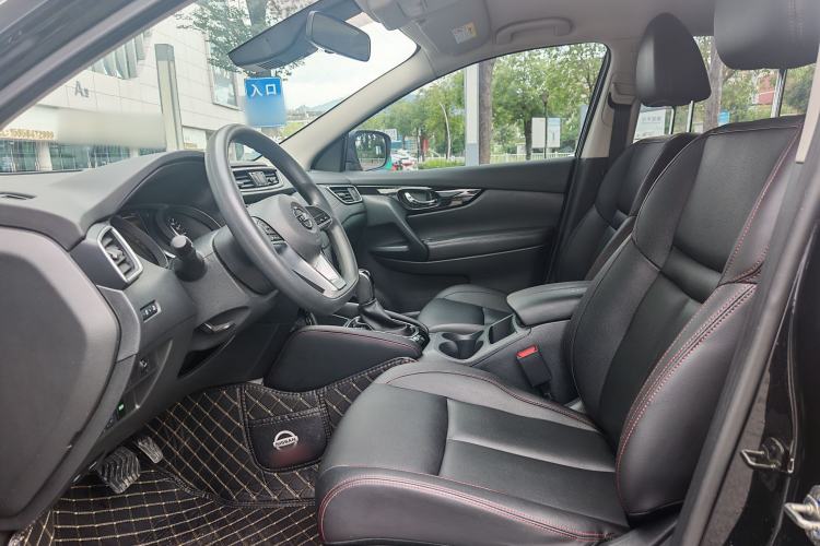 Used Nissan Qashqai 2022 2.0L CVT XV Smart Enjoyment Version Interior 5