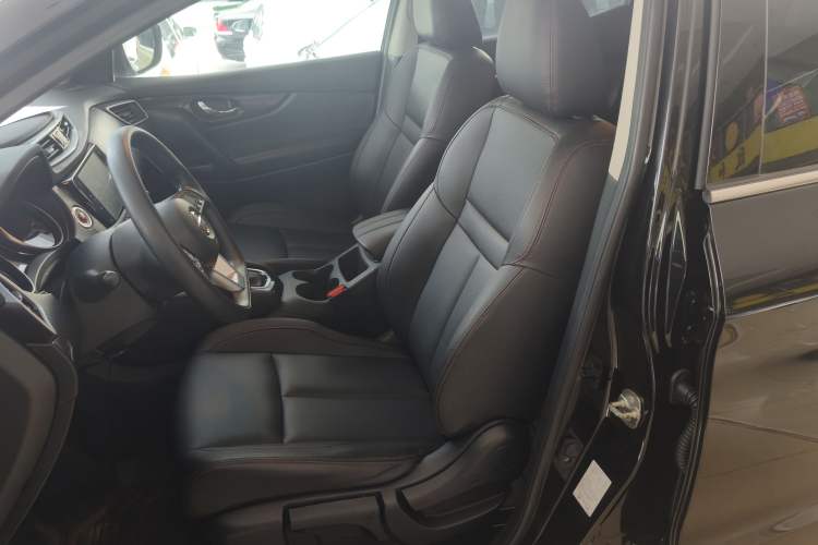 Used Nissan Qashqai 2022 2.0L CVT XV Smart Enjoyment Version Interior 6