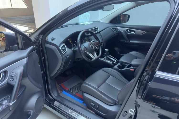 Used Nissan Qashqai 2022 2.0L CVT XV Prem·Night Edition Interior 7