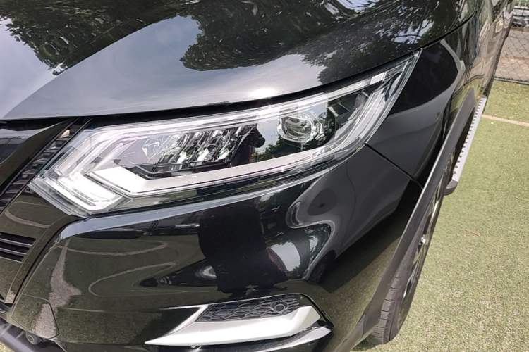 Used Nissan Qashqai 2022 2.0L CVT XV Premier Luxury Edition Left Front Headlight