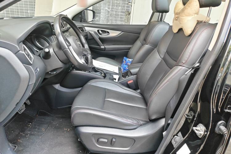 Used Nissan Qashqai 2022 2.0L CVT XV Premier Luxury Edition Left Front Seat