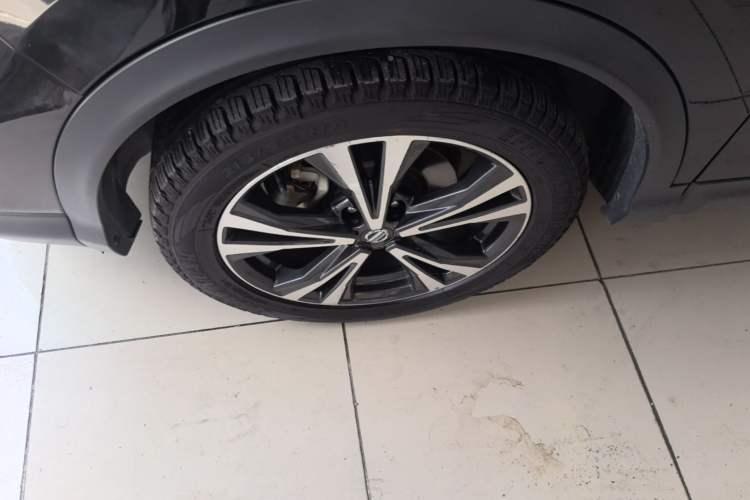 Used Nissan Qashqai 2022 2.0L CVT XV Premier Luxury Edition Left Front Wheel Hub