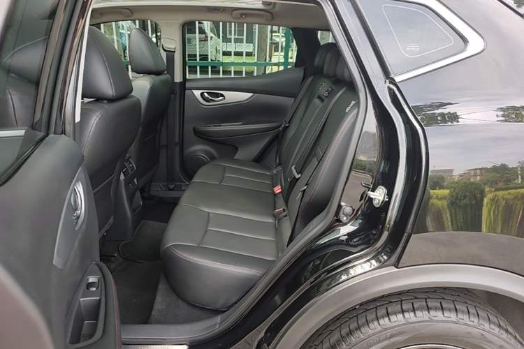 Used Nissan Qashqai 2022 2.0L CVT XV Premier Luxury Edition Left Rear Seat
