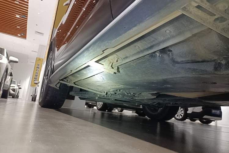 Used Nissan Qashqai 2022 2.0L CVT XV Premier Luxury Edition Left Side Sill