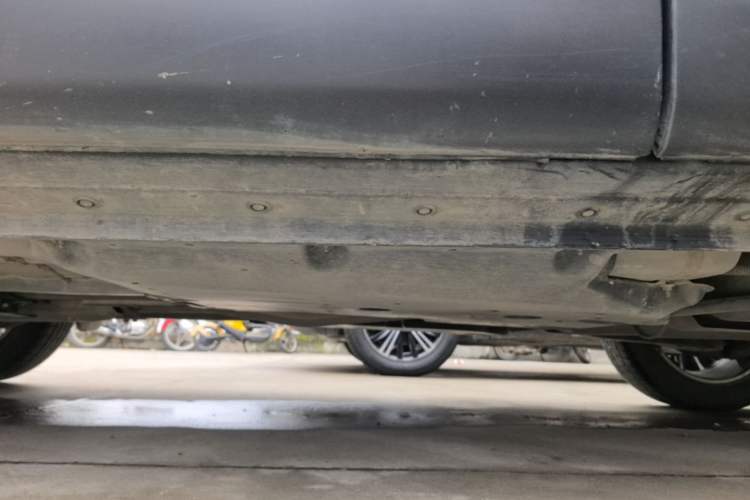 Used Nissan Qashqai 2022 2.0L CVT XV Premier Luxury Edition Left Side Sill