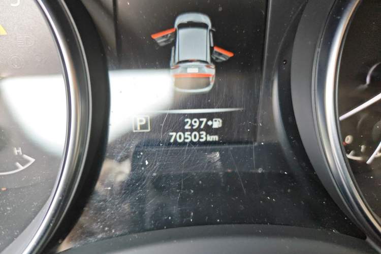Used Nissan Qashqai 2022 2.0L CVT XV Premier Luxury Edition Odometer Close Up