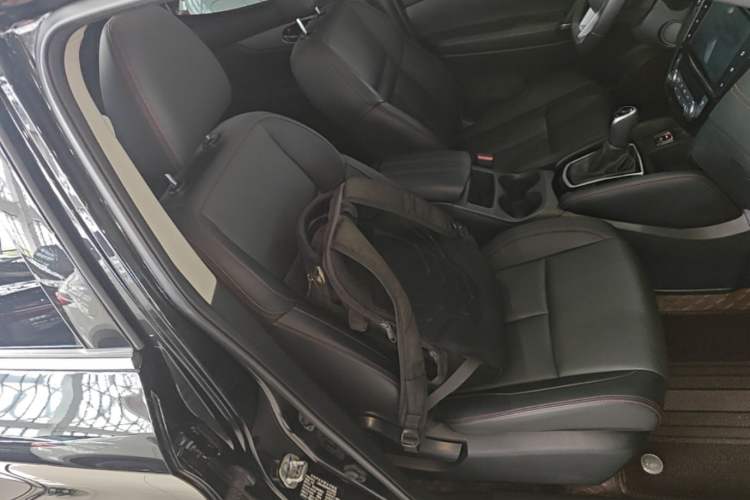 Used Nissan Qashqai 2022 2.0L CVT XV Premier Luxury Edition Right Front Seat